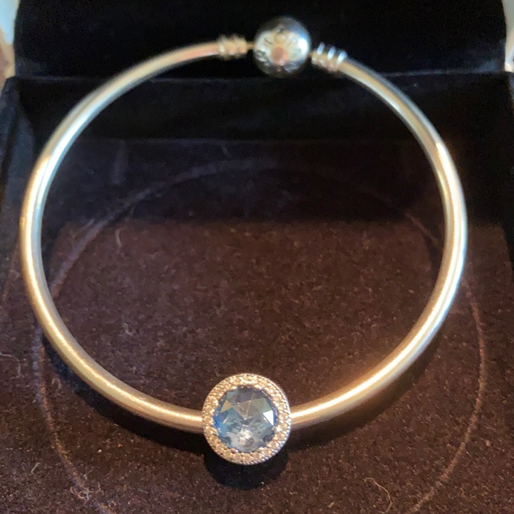 Pandora Sparkling Glacier Blue Charm
